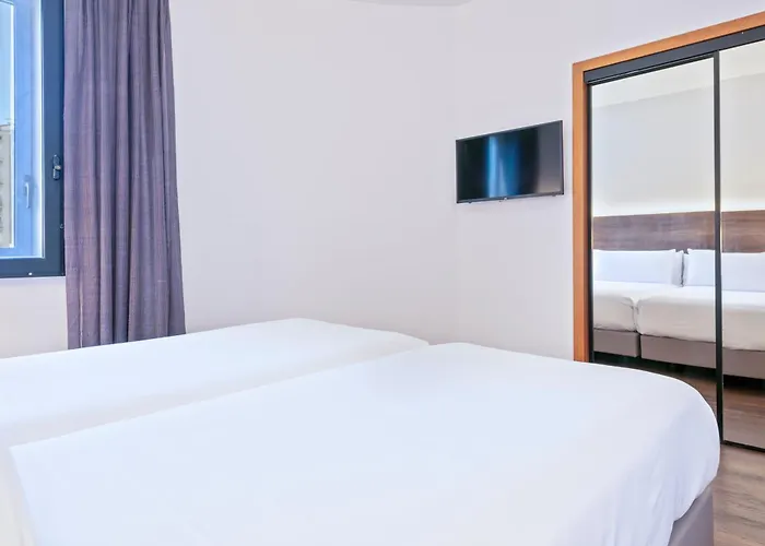 Acta Azul Hotel Barcelona